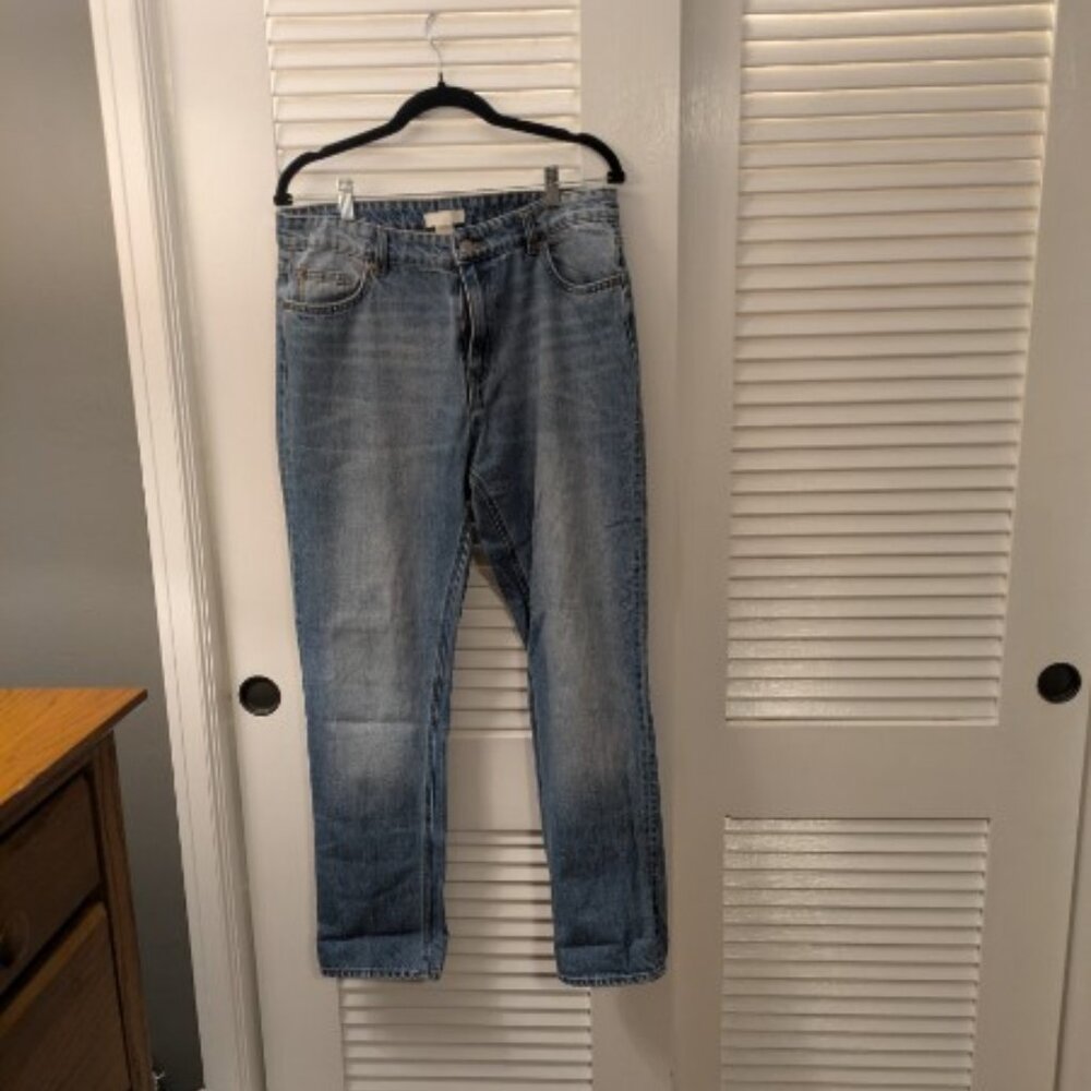 H&M Straight Jeans size 12 (Euro 44), Medium Wash